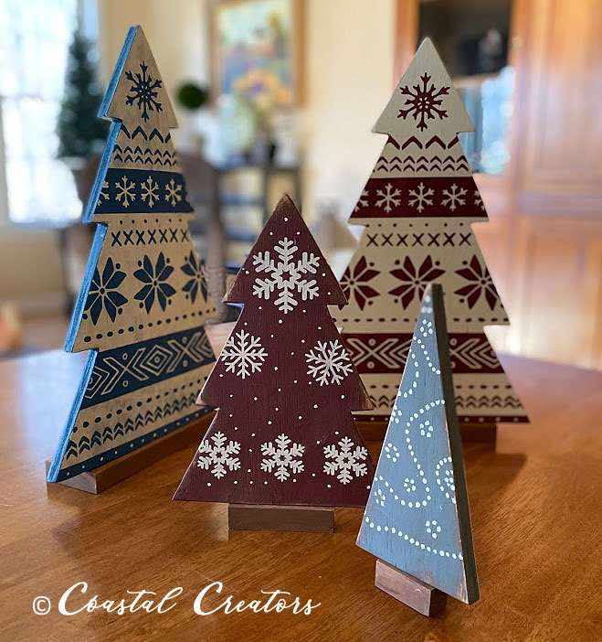 How to Make & Decorate a Rustic Wooden Christmas Tree
