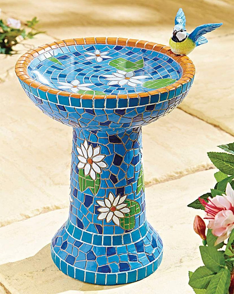 Exquisite Mosaic Bird Baths To Make Enjoy
