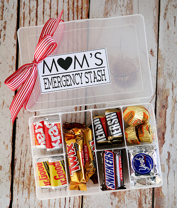 Handmade Mother's Day Gifts - Mom's Emergency Candy Stash